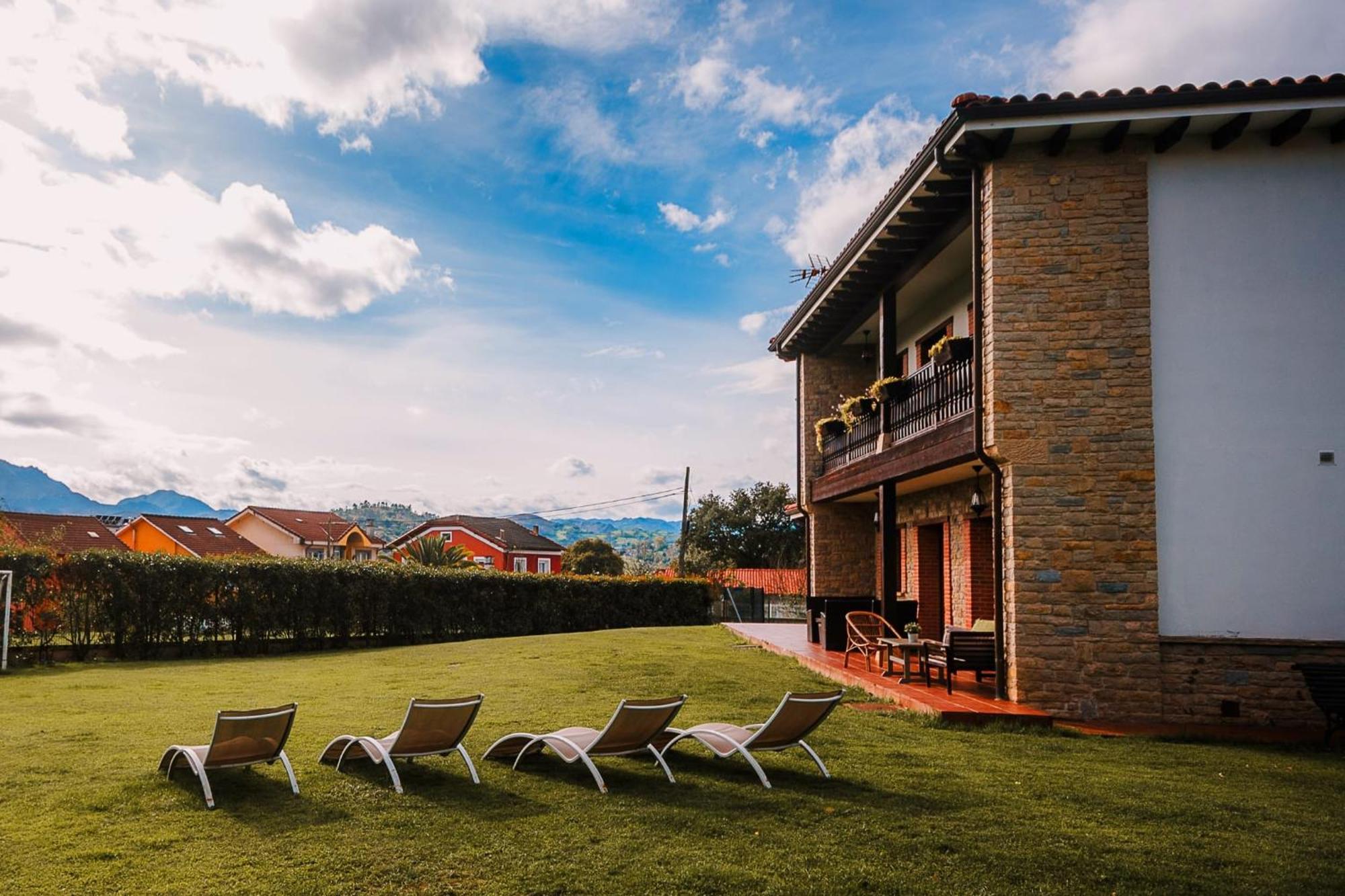 Villa Tiviti Oviedo Exteriér fotografie