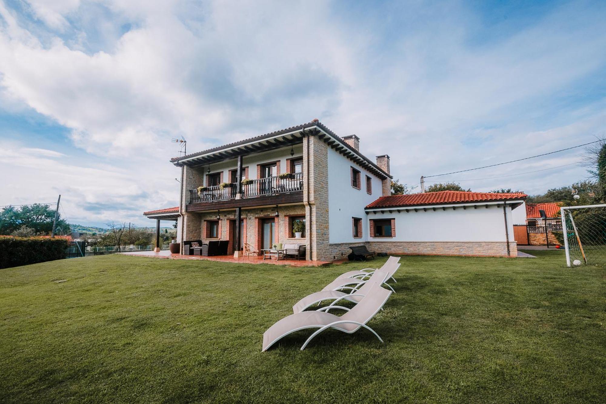 Villa Tiviti Oviedo Exteriér fotografie