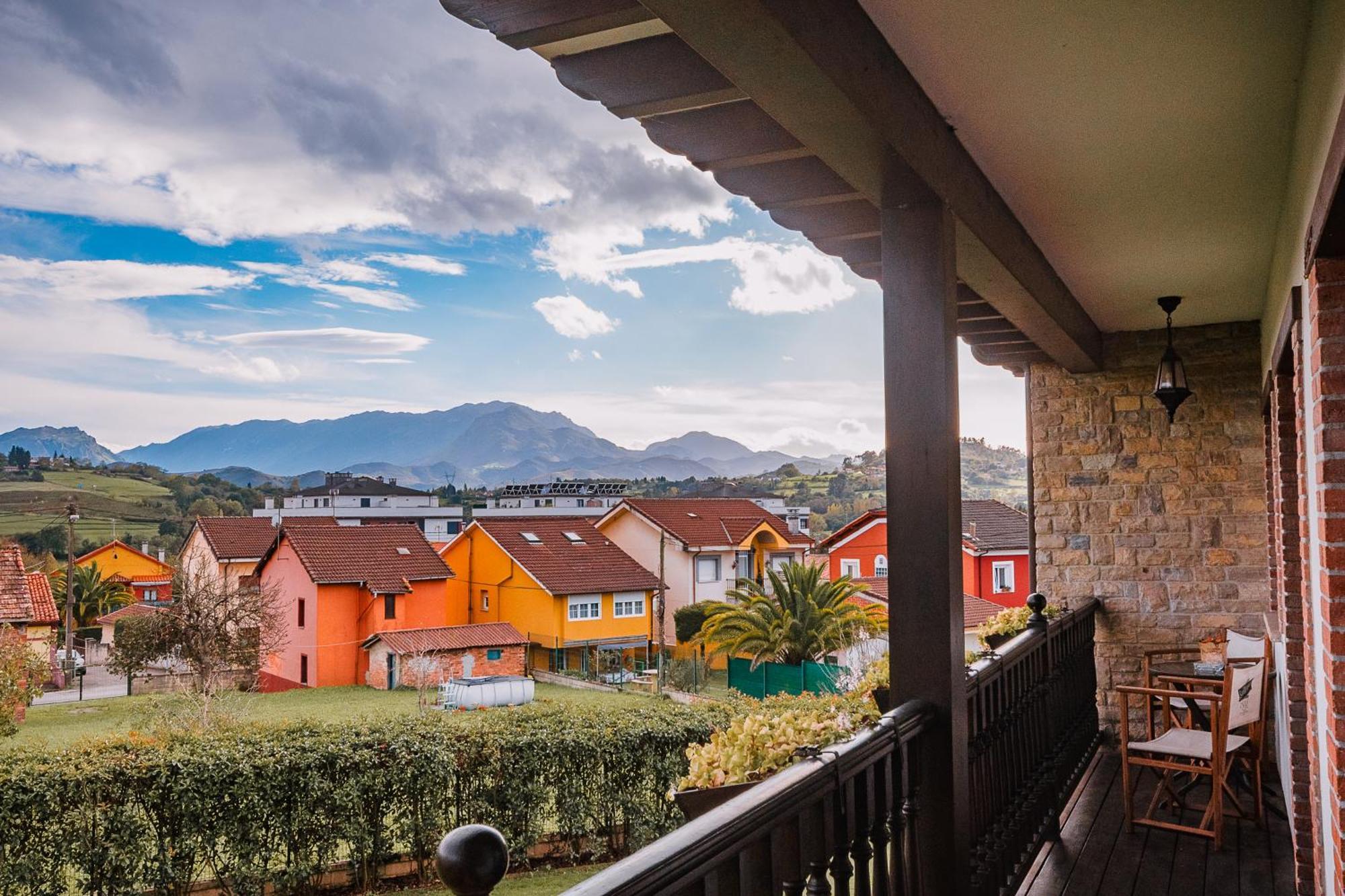 Villa Tiviti Oviedo Exteriér fotografie