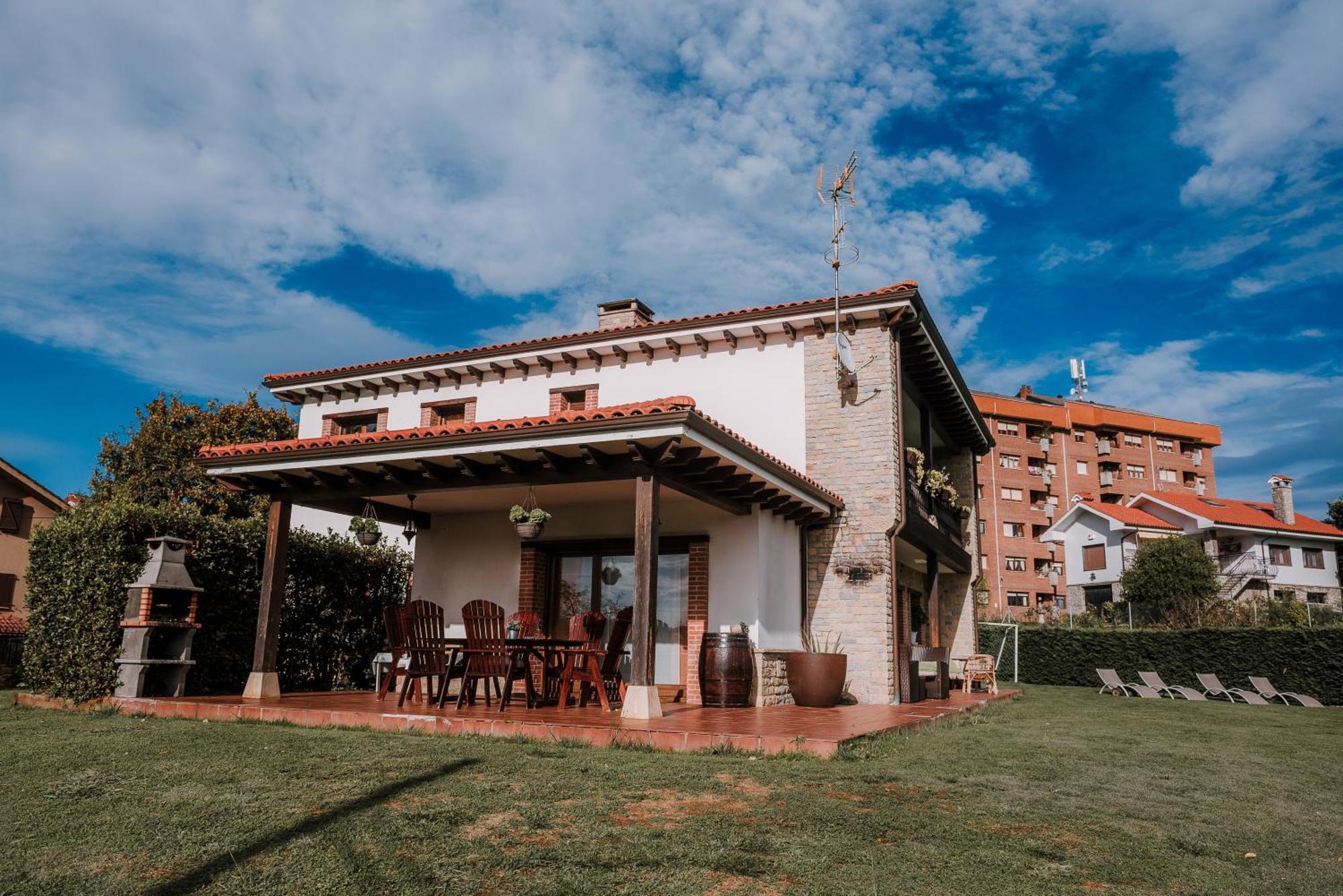 Villa Tiviti Oviedo Exteriér fotografie